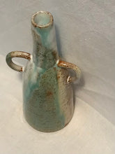 Load image into Gallery viewer, Pistachio Vase with handles