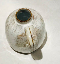 Load image into Gallery viewer, Marguerite Flagon