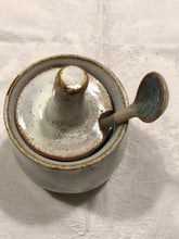 Load image into Gallery viewer, Marguerite Honey Jar