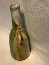 Load image into Gallery viewer, Pistachio Vase with handles