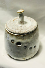 Load image into Gallery viewer, Marguerite Garlic Jar 1