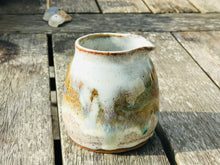 Load image into Gallery viewer, Pistachio Jug 2