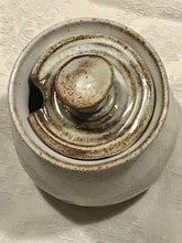 Load image into Gallery viewer, Marguerite Honey Jar