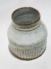 Load image into Gallery viewer, Marguerite Pot