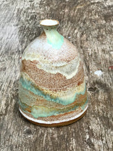 Load image into Gallery viewer, Pistachio Vase