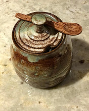 Load image into Gallery viewer, Pistachio Honey Pot