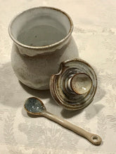Load image into Gallery viewer, Marguerite Honey Jar