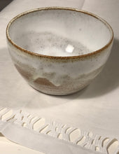 Load image into Gallery viewer, Marguerite Bowl