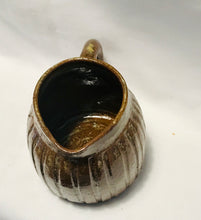 Load image into Gallery viewer, Marguerite Dinky Jug