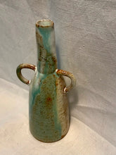 Load image into Gallery viewer, Pistachio Vase with handles