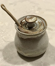 Load image into Gallery viewer, Marguerite Honey Jar