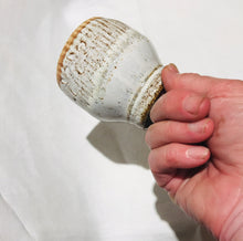 Load image into Gallery viewer, Marguerite Pot