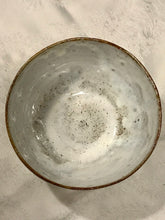 Load image into Gallery viewer, Marguerite Medium Bowl

